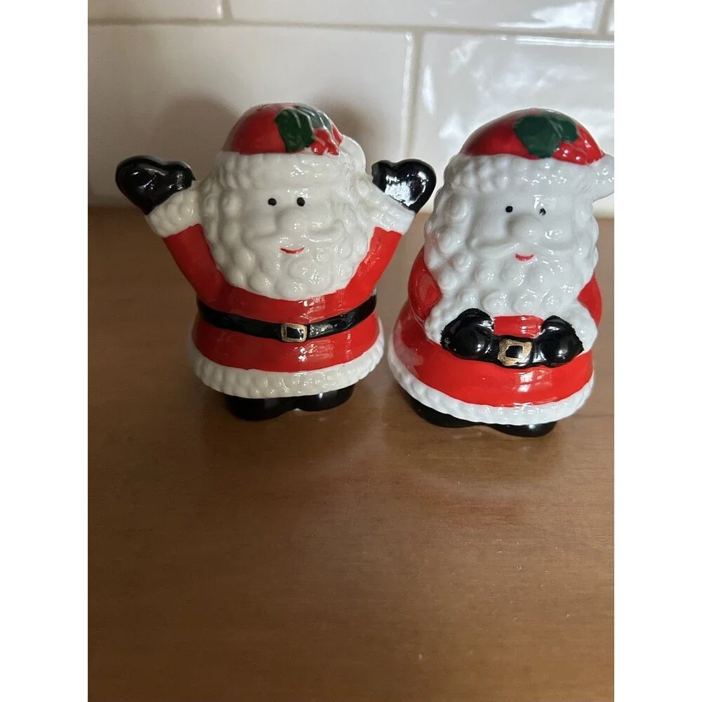 Vintage santa salt and pepper shakers